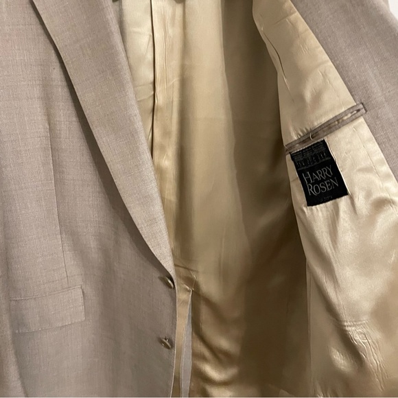 Harry Rosen Tan Sport Coat with Notch Lapel and Structured Shoulders - Picture 9 of 10